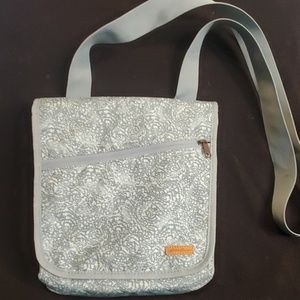 Eddi Bauer crossbody travel bag